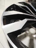 Wheels: Suzuka (17 inches)