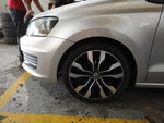 Wheels: Suzuka (17 inches)