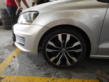 Wheels: Suzuka (17 inches)